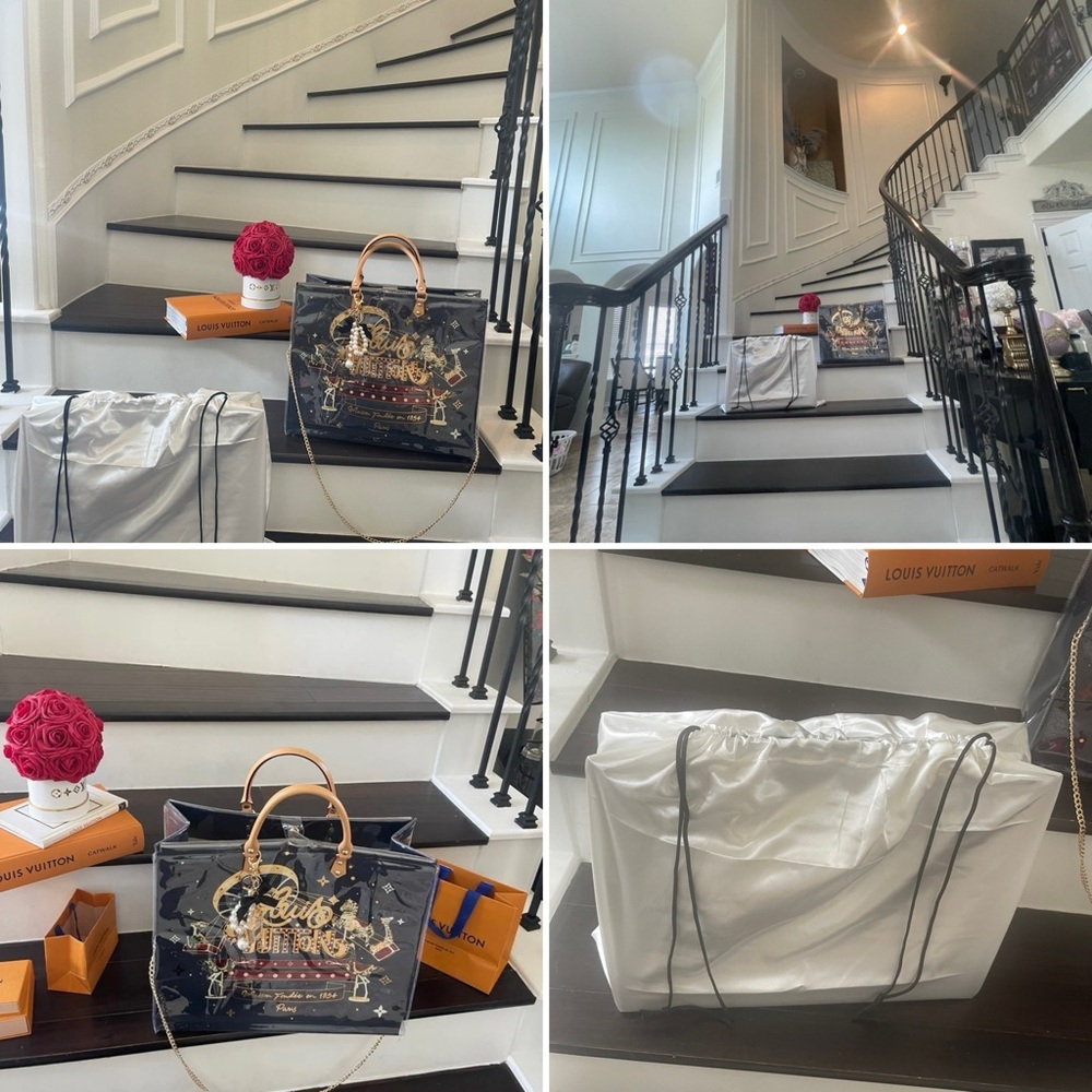 Large Louis Vuitton Holiday Edition PVC Tote Carousel Paris theme - Picture 17 of 17